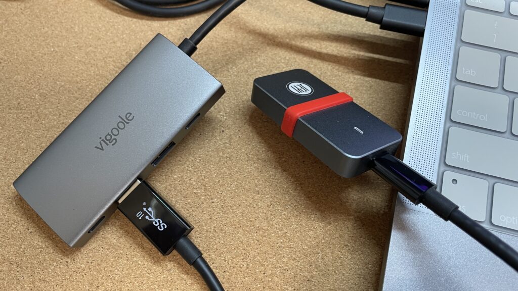 USB Type C to USB Type A 3.1 Gen2 ケーブル（Type Aハブ接続）